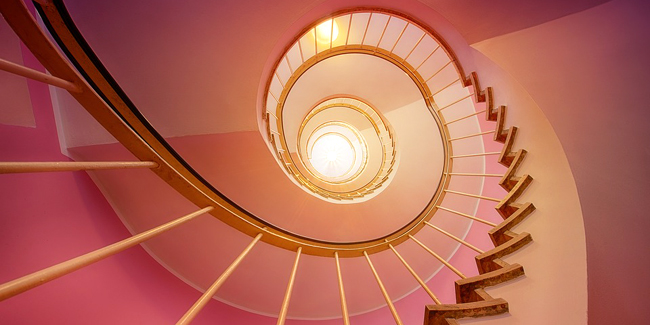Monte escalier tournant : pour quels types de courbes ? Explications