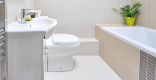 Peut-on installer une porte sur une baignoire classique ?