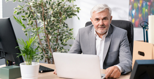 Courtier en crédit consommation et prêt personnel pour senior et retraité