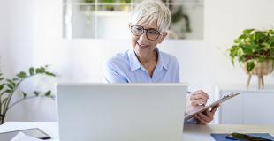 Senior ou retraité : que puis-je inclure dans mon rachat de crédit ?
